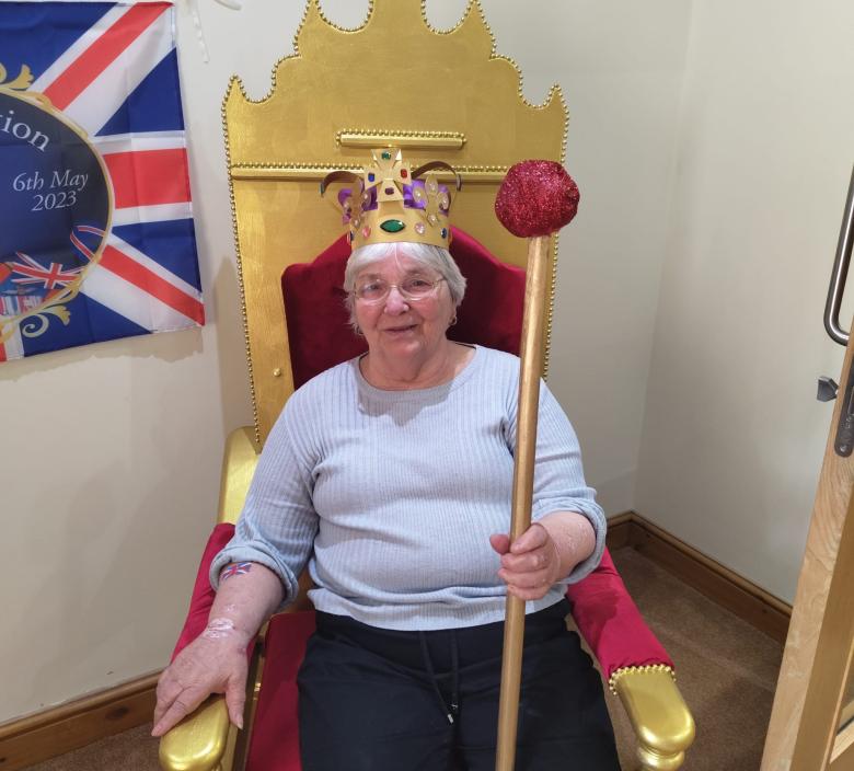 A Cherry Blossom resident dressed up as the king. 