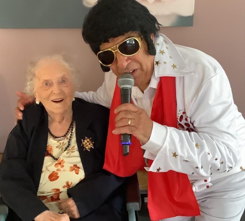 Elvis Performs at Rose Garden
