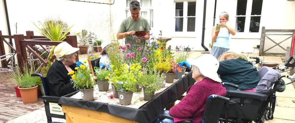 Residents Cultivate