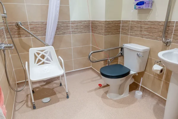 Olive Tree House Resident Bathroom